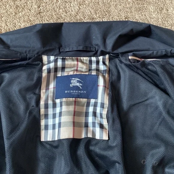 VTG 90’s Authentic BURBERRY London Black Cape Jacket Poncho Funnel Neck - Picture 9 of 15